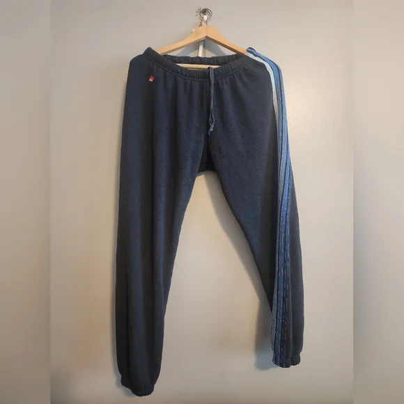 Aviator Nation - Picture 1 of 4